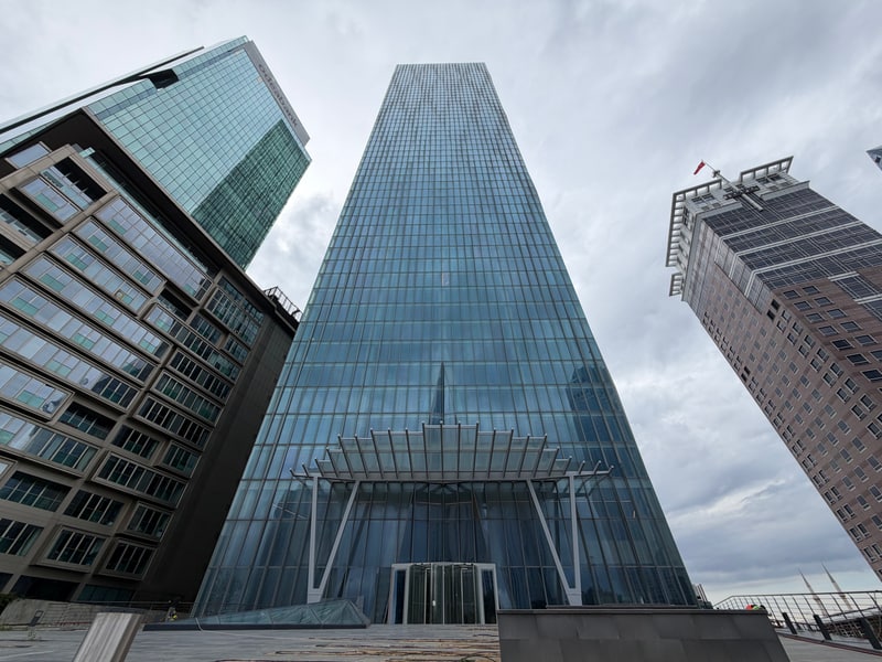 Istanbul Tower Levent exterior